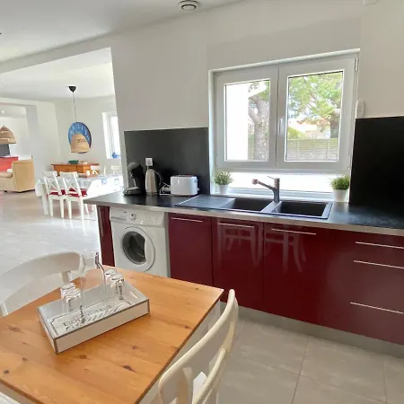 Maison Renovee: 300m De La Mer, Terrasse, Jardin, Wifi, Animaux Ok - Fr-1-231-281 Prázdninový dům